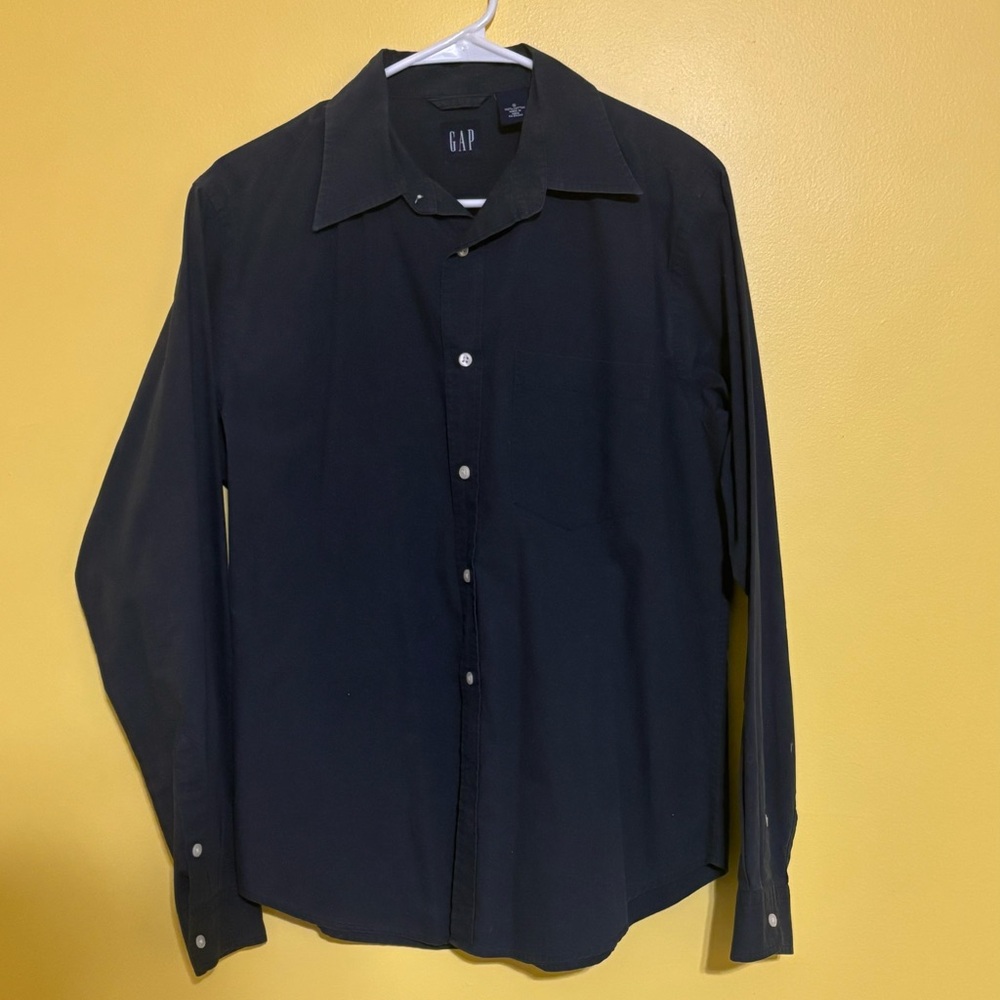 H&M Men's Black Long-Sleeve Button-Down Shirt